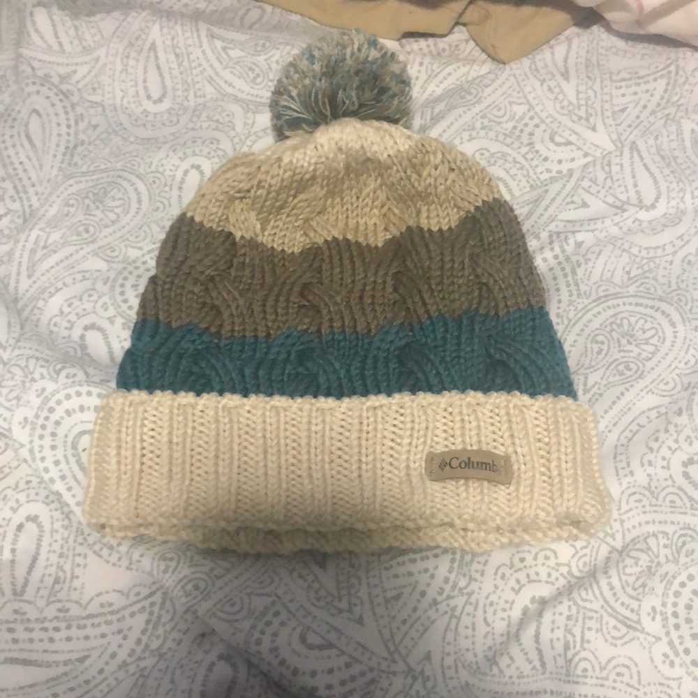 Columbia beanie